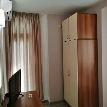Konukevi Yana *