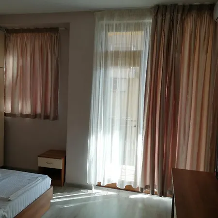 Yana Guest house *